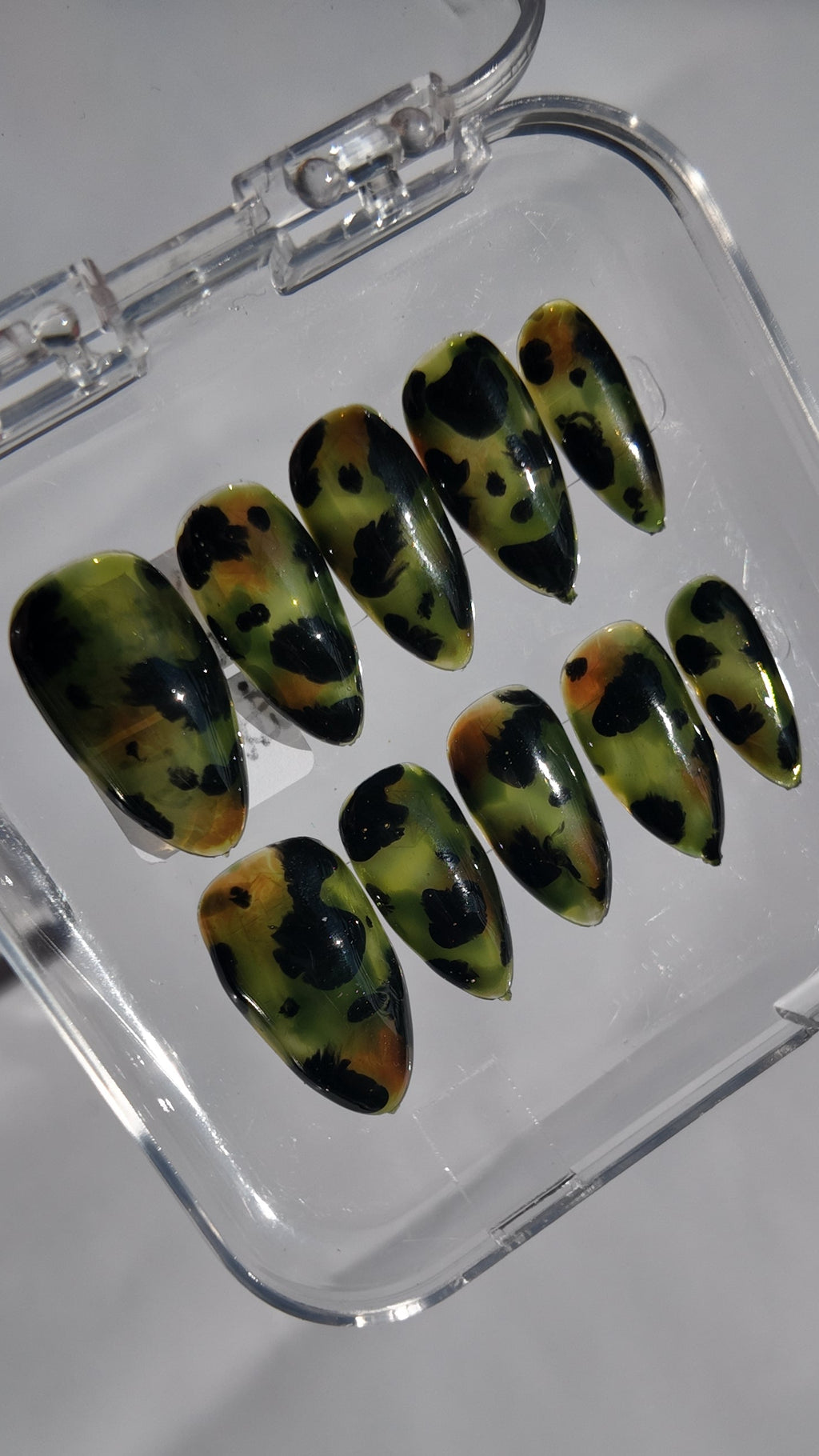Green tortoise shell press-on nails